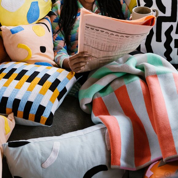 Dusen Dusen Multicolor Stripe Knit Throw Blanket - Picture 6 of 11